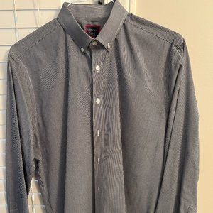 Like New 100% Cotton Black & White Pattern - Dress/Casual Button-Down Shirt